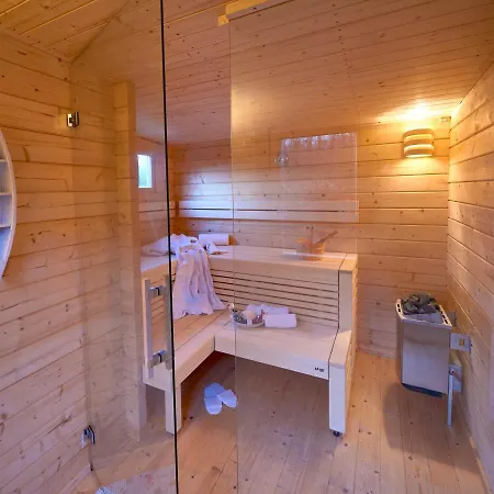 Strandschloesschen - Haushaelfte 2 Semesterbostad Sellin (Rugen)