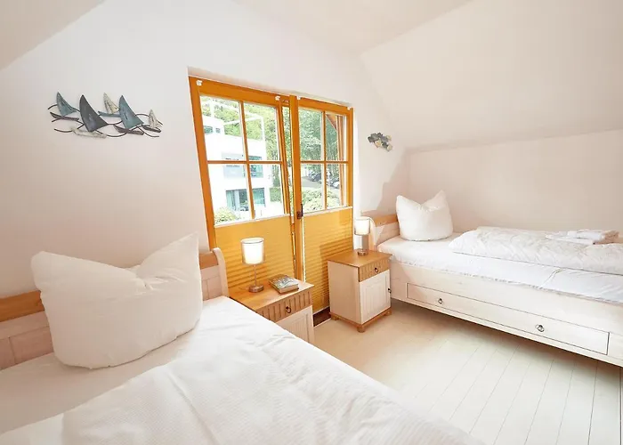 Strandschloesschen - Haushaelfte 2 *