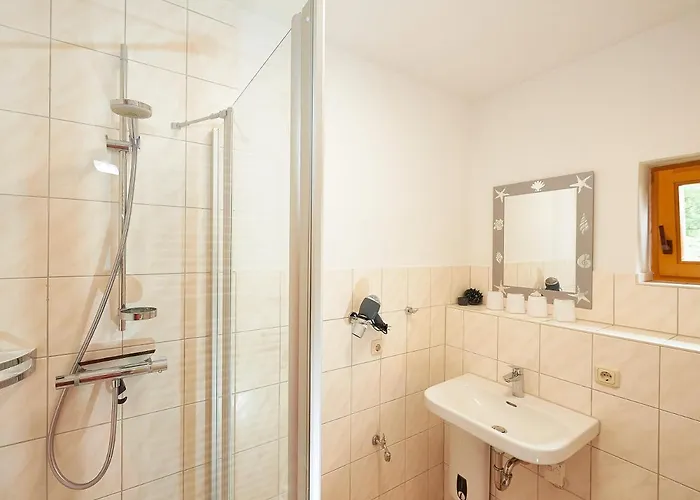 Strandschloesschen - Haushaelfte 2 Tatil Evi *